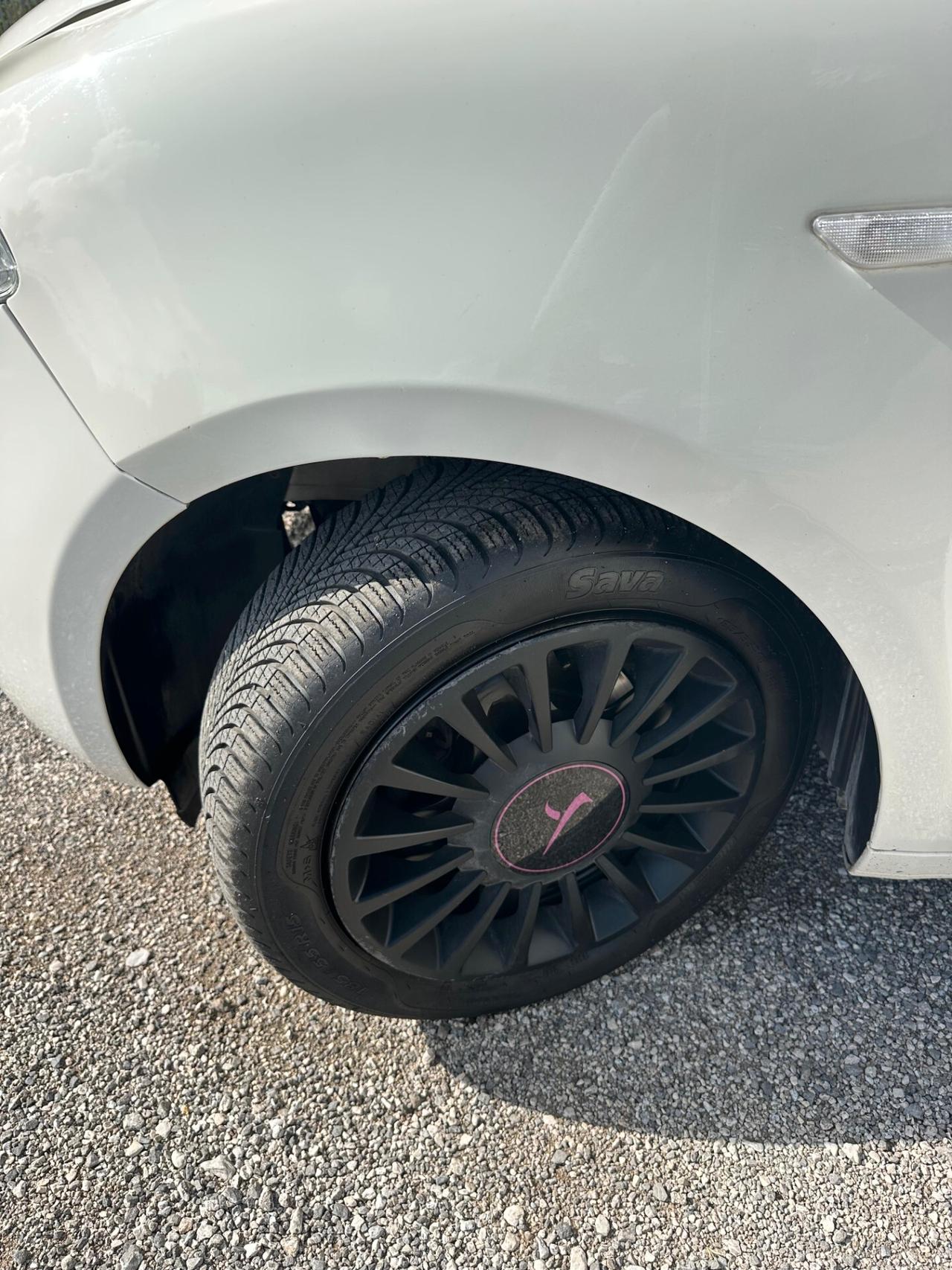 Lancia Ypsilon 1.0 FireFly 5 porte S&S Hybrid Ecochic Gold