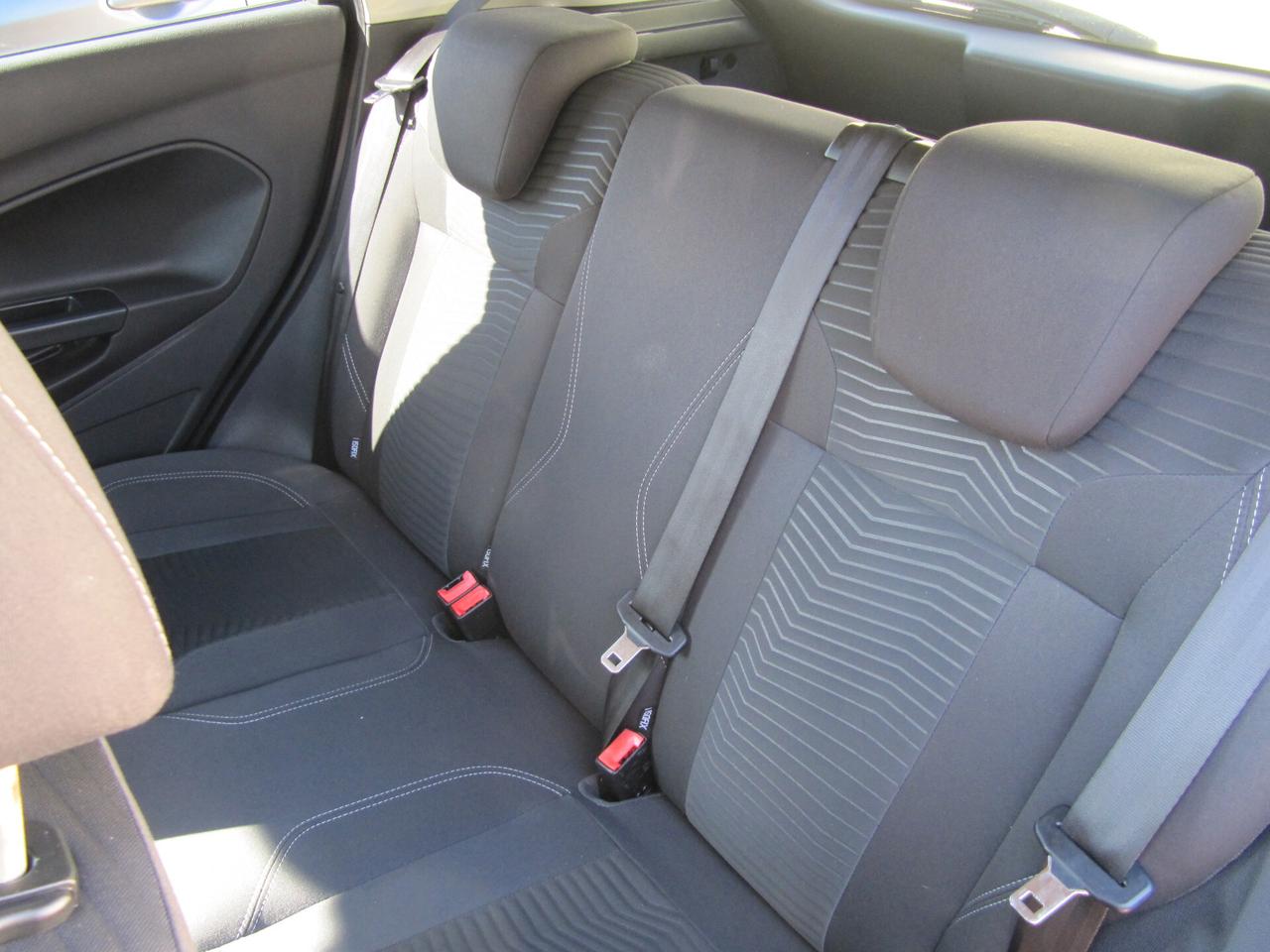 Ford Fiesta 1.5 TDCi 75CV 5 porte Titanium