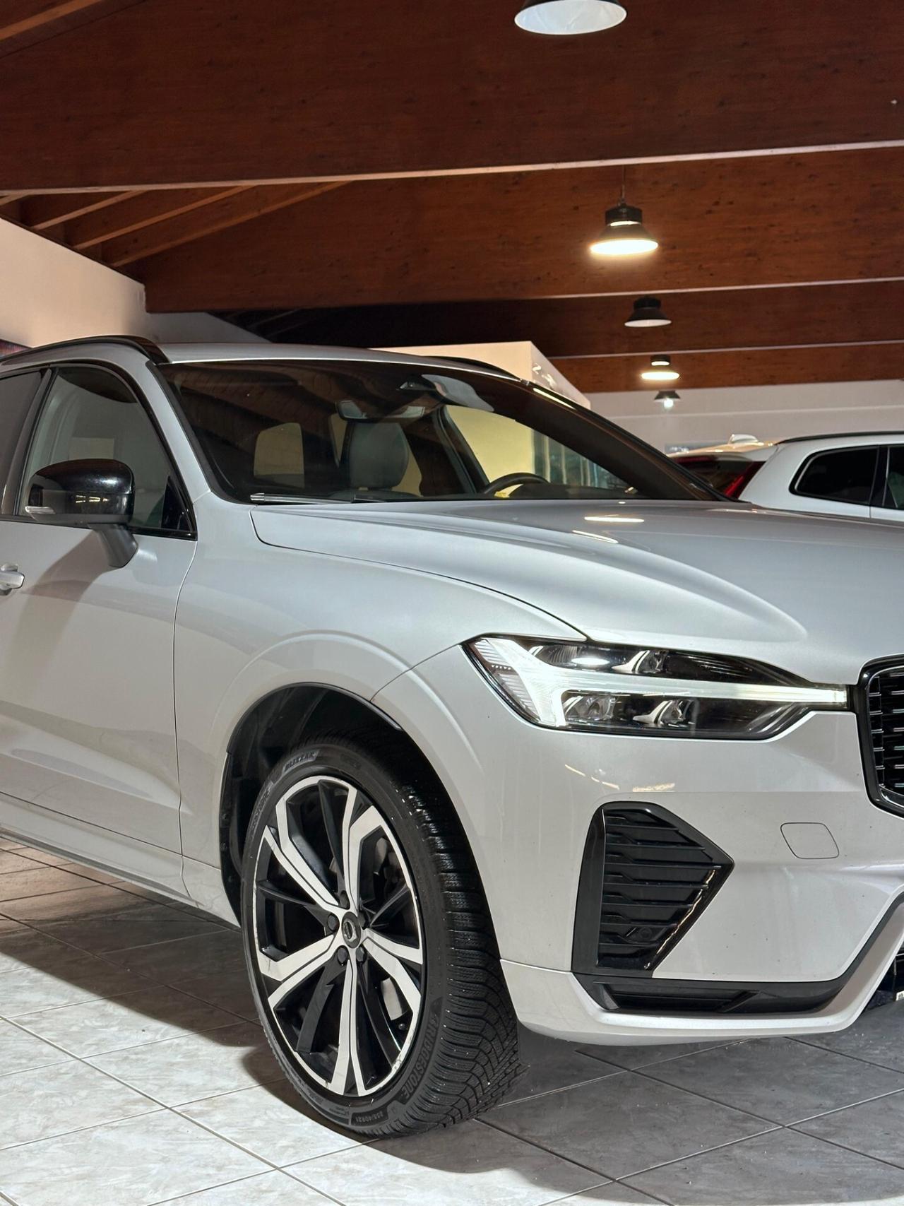 Volvo XC 60 XC60 B5 (d) AWD R DESIGN