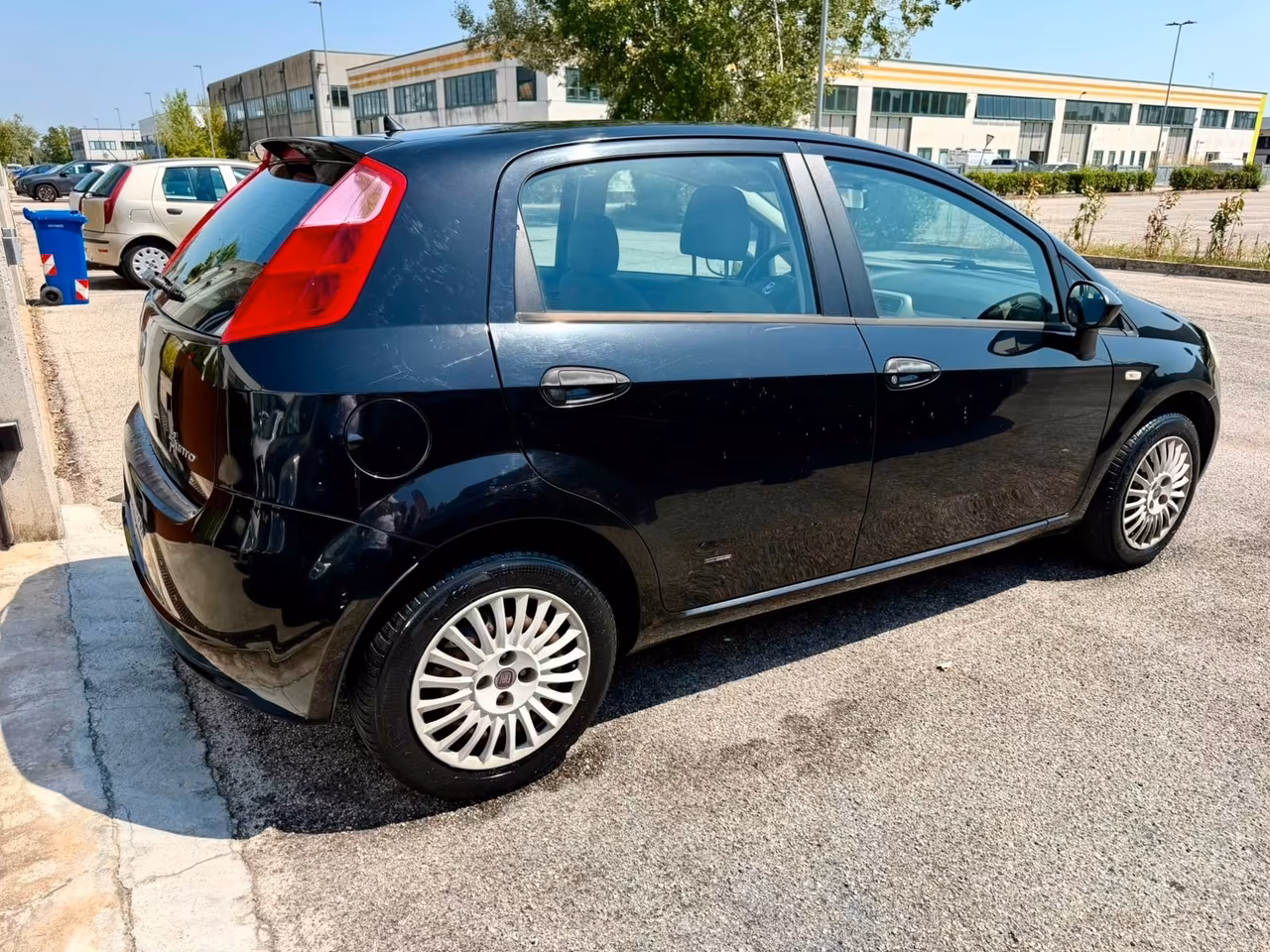 FIAT GRANDE PUNTO 1.2 BENZ - 5 PORTE-NEOPATENTATI