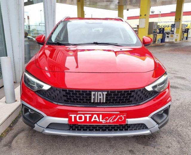 FIAT Tipo 1.5 Hybrid DCT 5 porte Cross "RED"