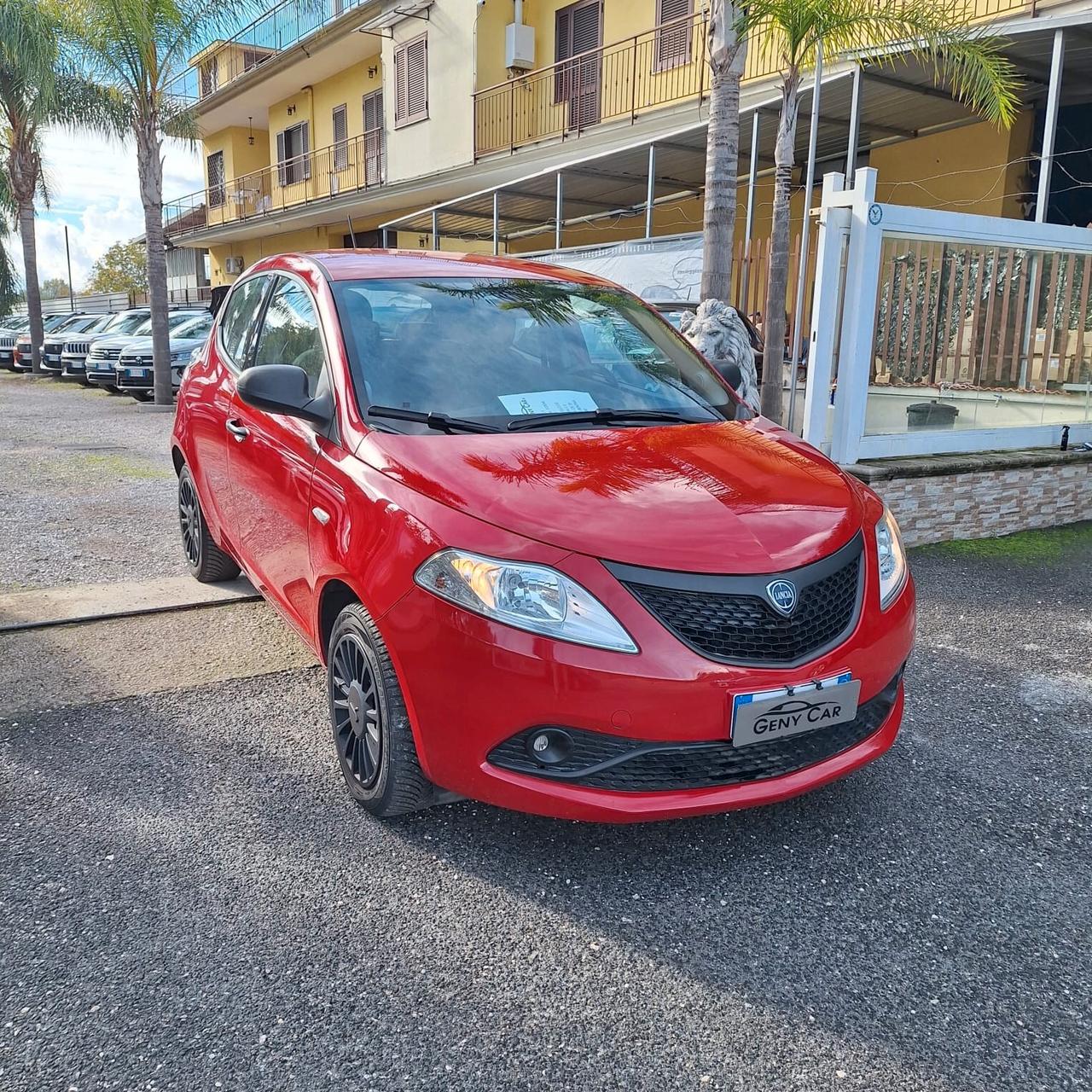 LANCIA YPSILON 1.0 FIREFLY S&S HYBRID ECOCHIC GOLD