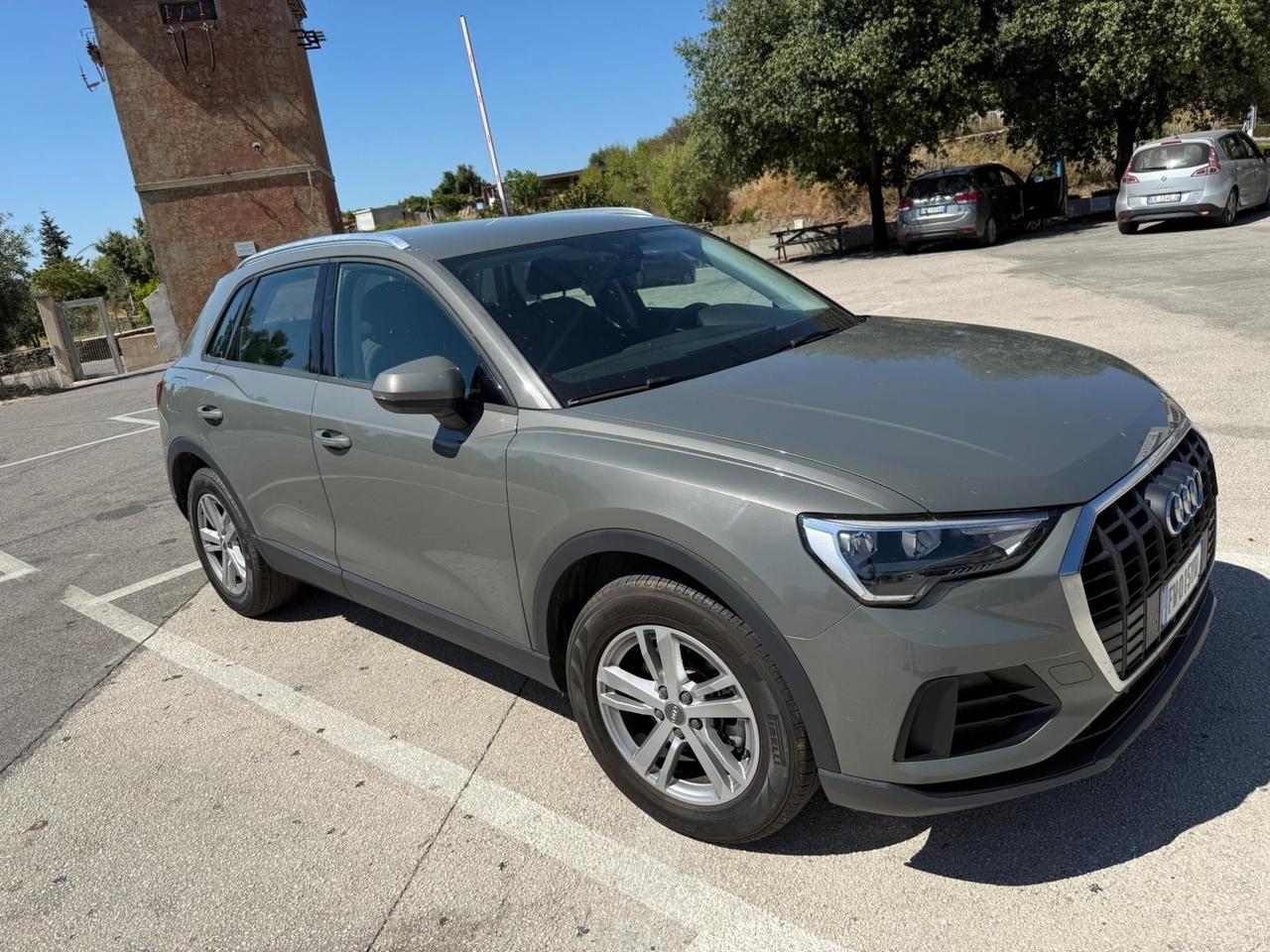 Audi Q3 35 TDI 150CV Business S Tronic