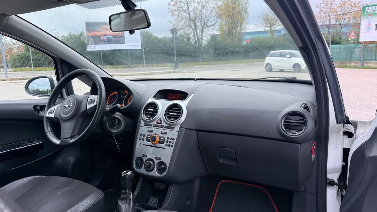 Opel Corsa 1.2 GPL/benzina