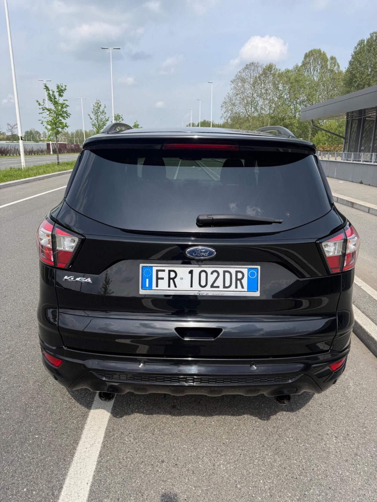 Ford Kuga 1.5 TDCI 120 CV S&S 2WD ST-Line