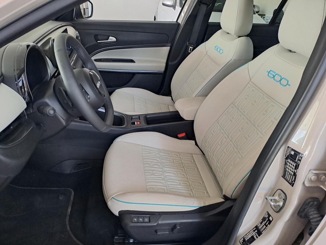 Fiat 600 1.2Hybrid 110 CV DCT MHEV La Prima