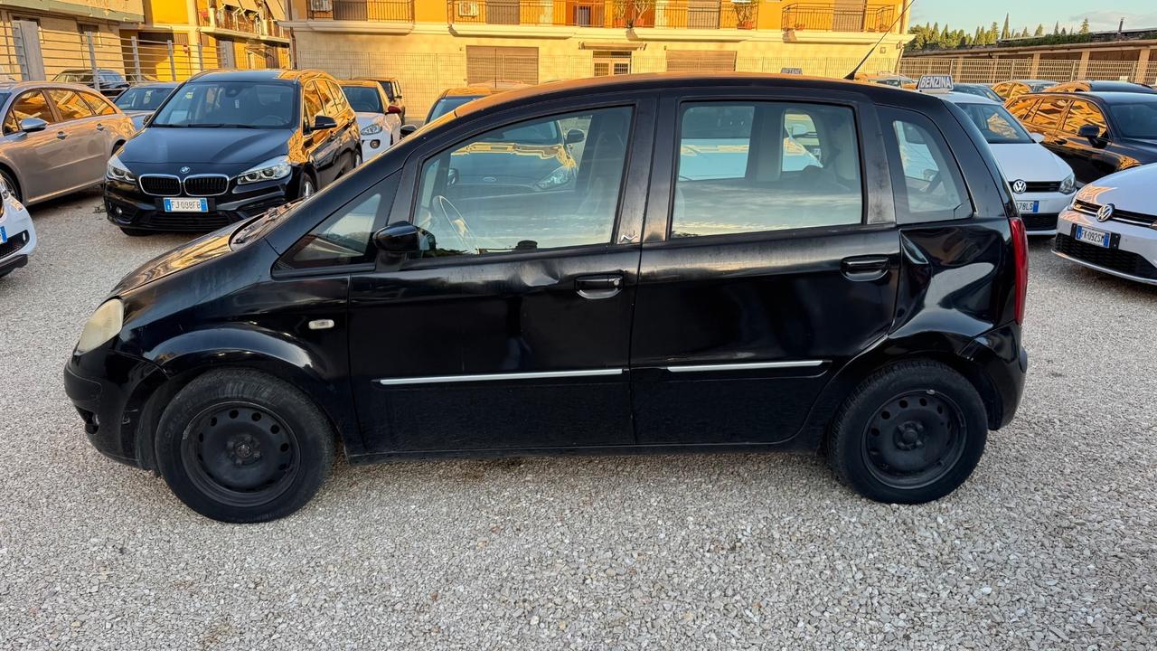 Lancia MUSA 1.3 Multijet 16V Argento