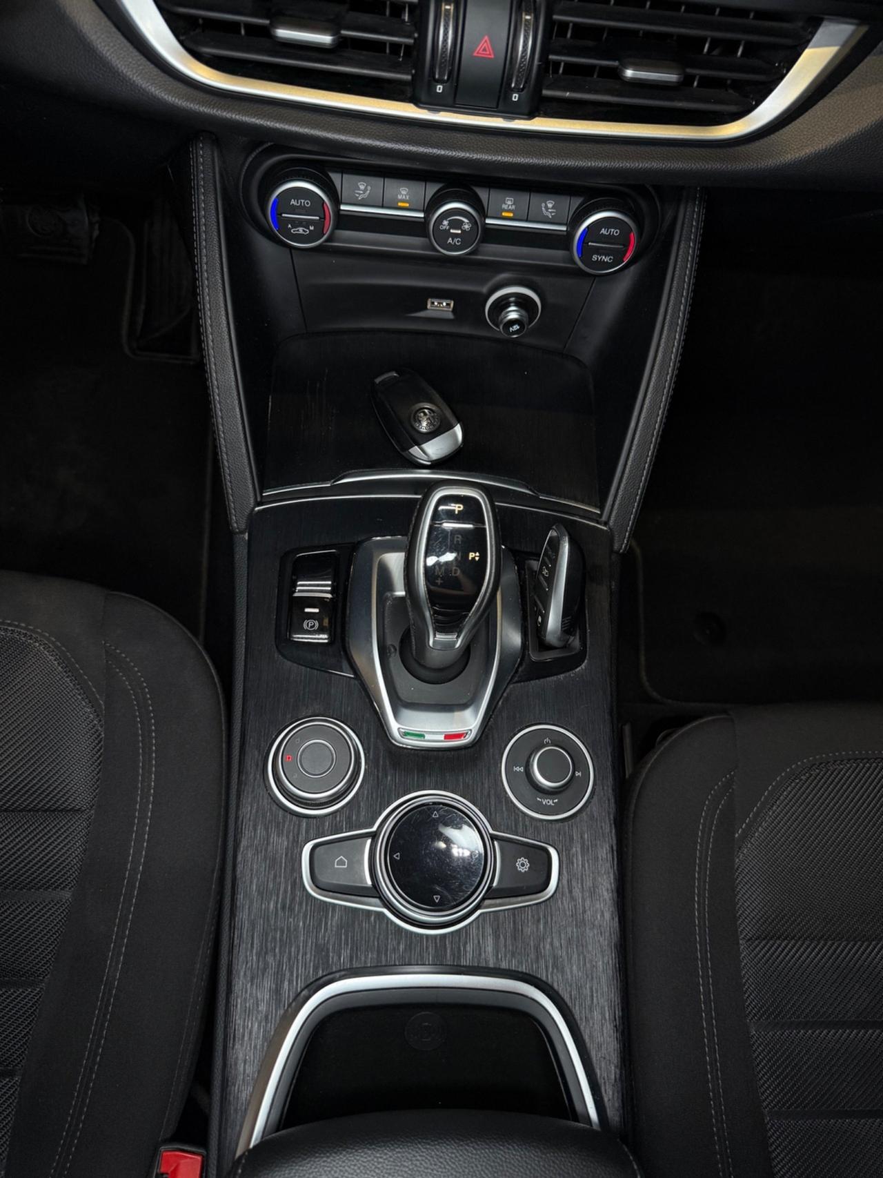 Alfa Romeo Stelvio 2.2 Turbodiesel 190 CV AT8 Q4 Business
