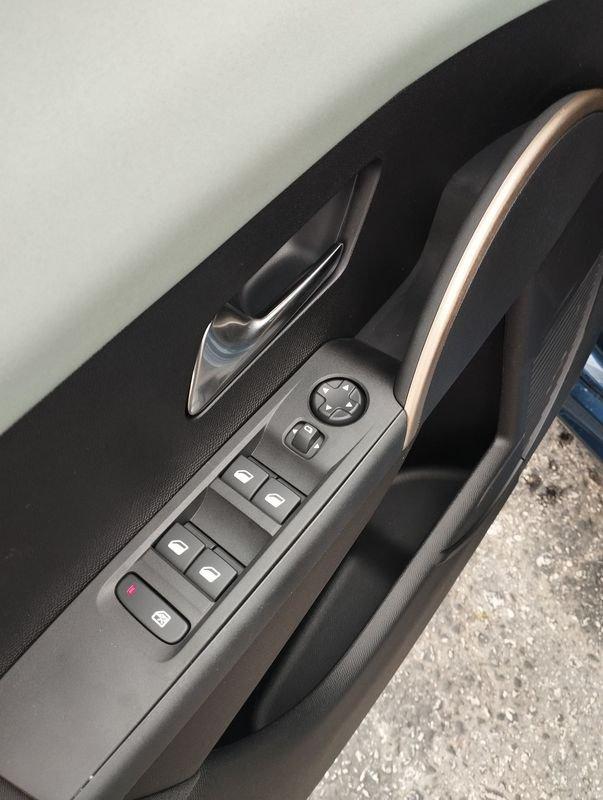 Lancia Ypsilon Ibrida Ibrida 100cv Ypsilon e-DCT se con finanziamento extrasconto 1000 €