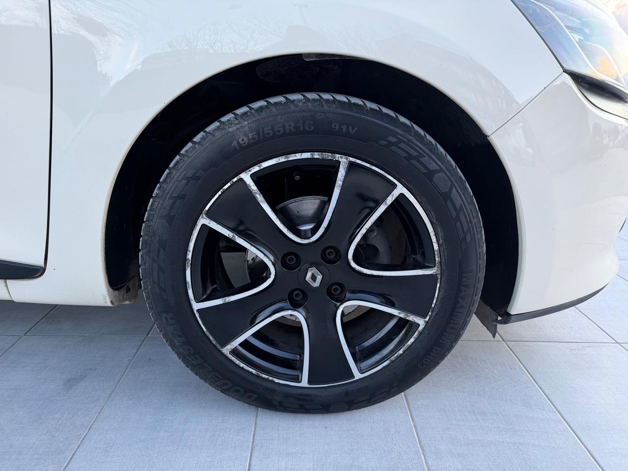 Renault Clio dCi 8V 75 CV Start&Stop 5 porte Energy Duel