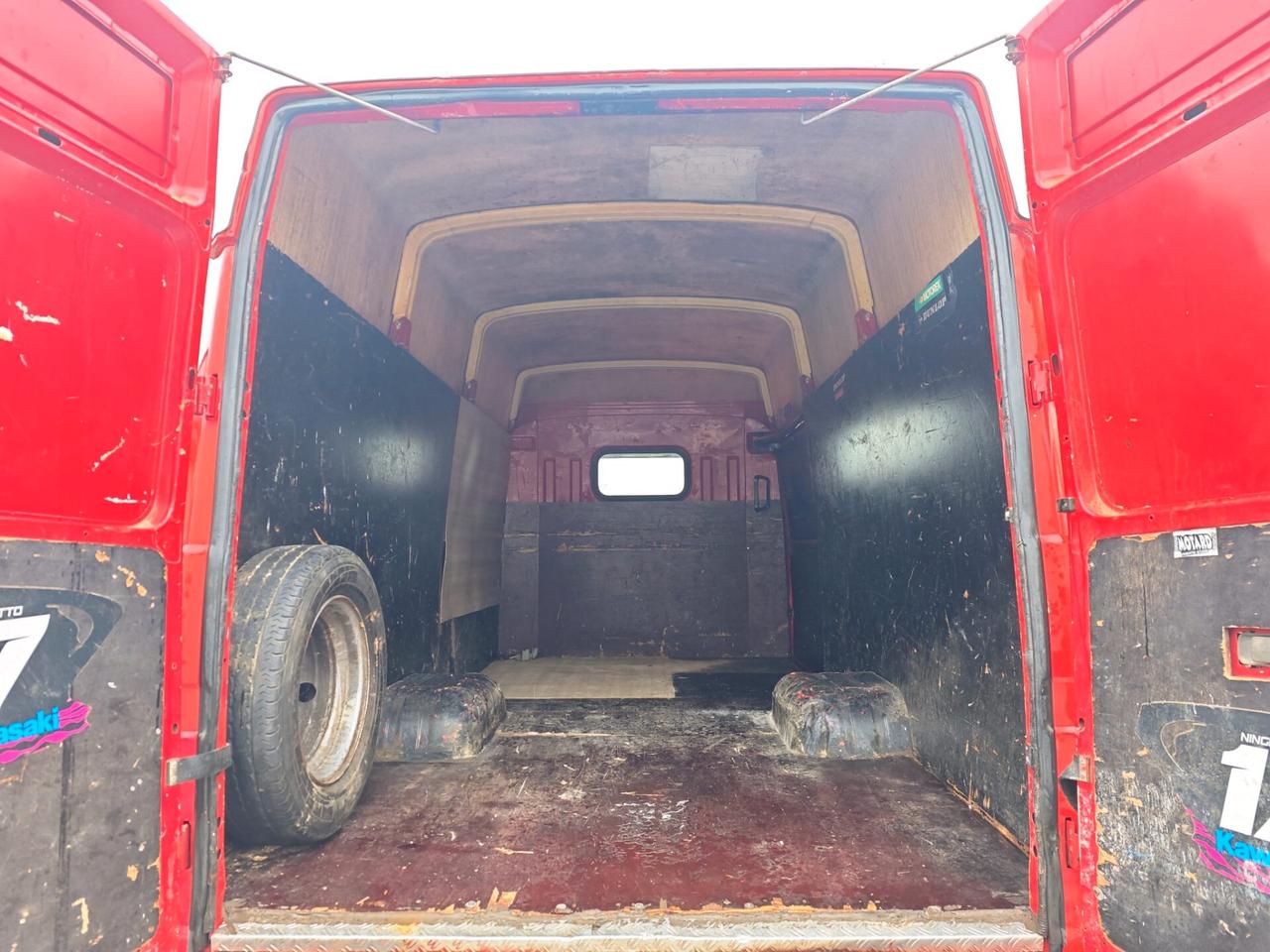 Iveco TurboDaily 35-10 furgonato 2.5cc TDI/103CV-76kW