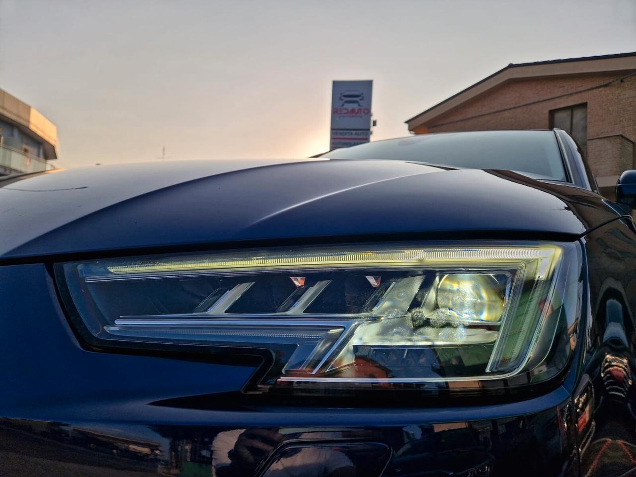 Audi A4 Avant 30 TDI S tronic S line edition