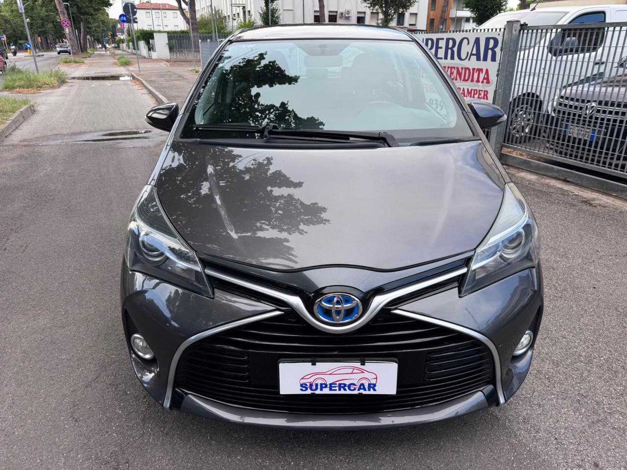 Toyota Yaris 1.5 Hybrid 5 p neopaten garanzia 12 mesi