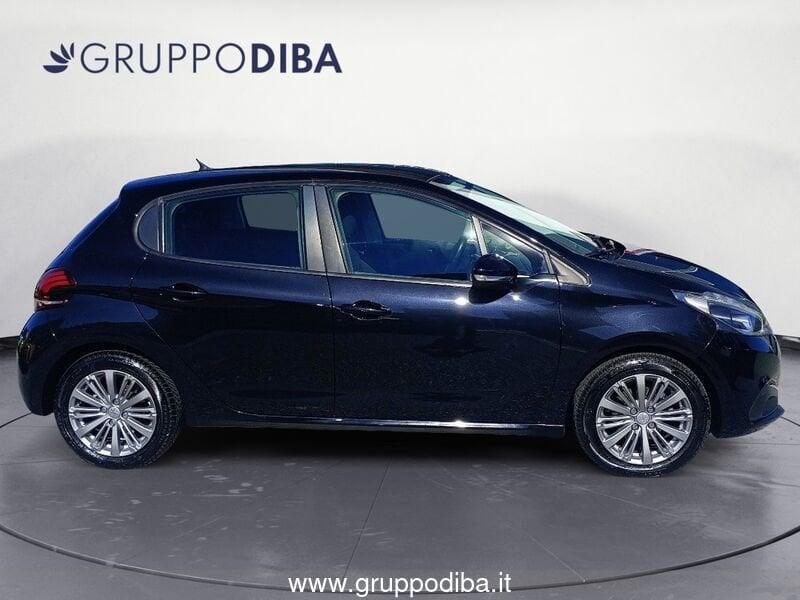 Peugeot 208 I 2015 Benzina 5p 1.2 puretech Allure 82cv
