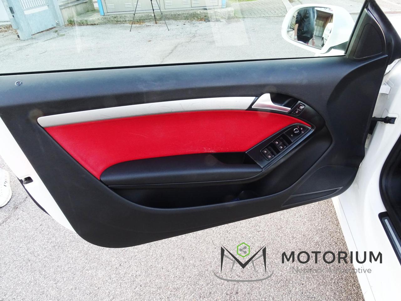 Audi A5 Cabrio 2.0 TDI S-LINE