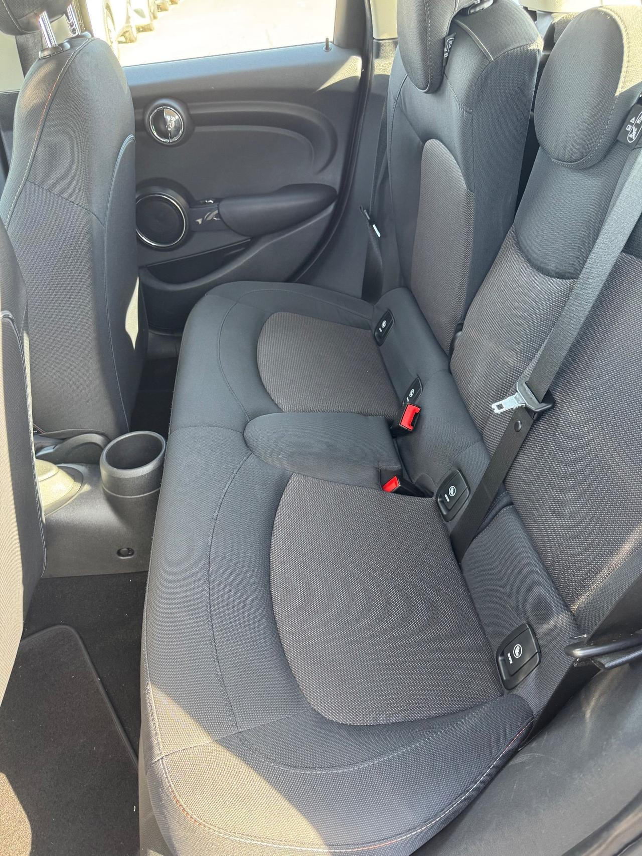 Mini 1.5 Cooper D 5 porte