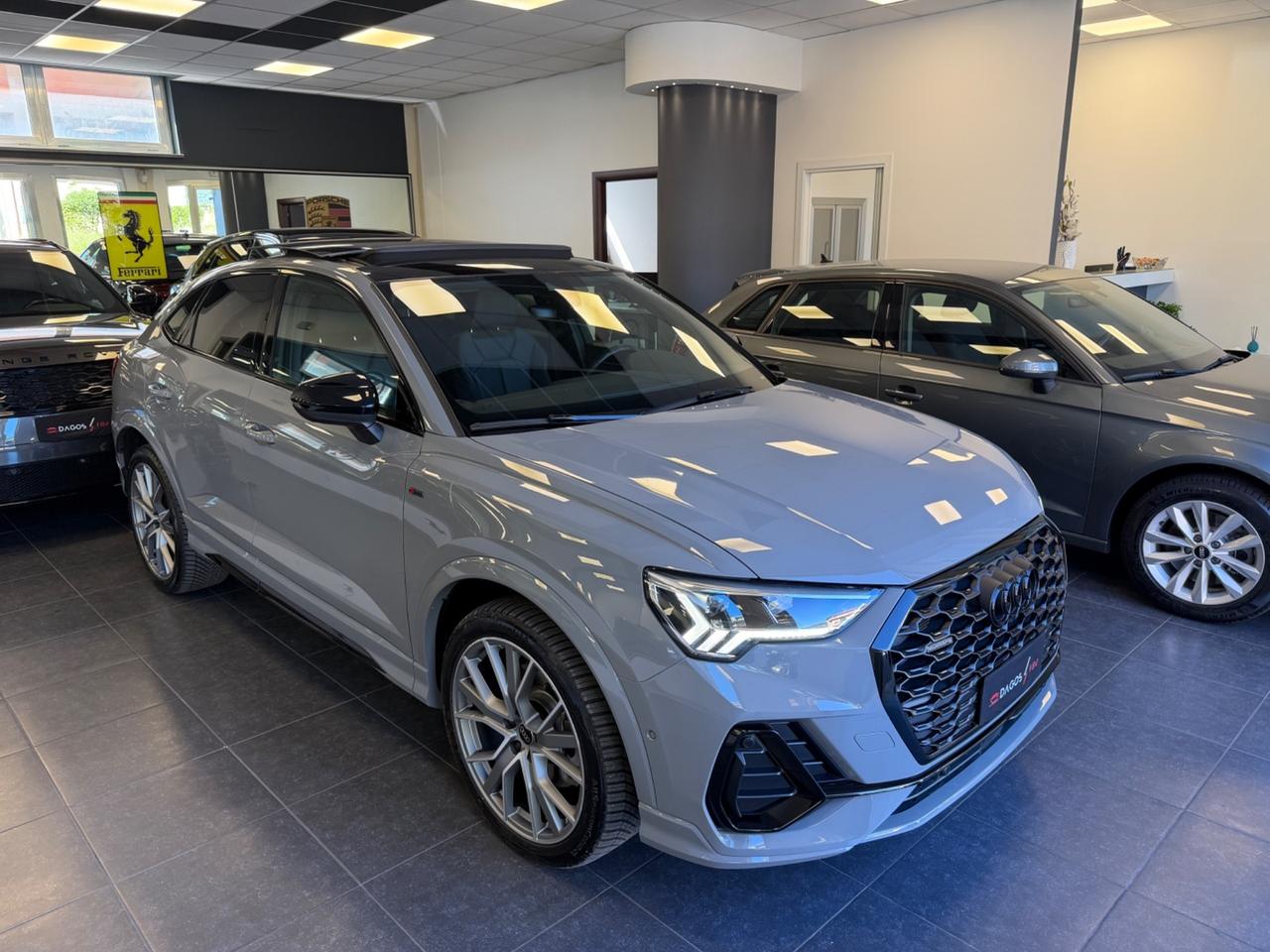 Audi Q3 SPB 40 TDI quattro S tronic Identity Black