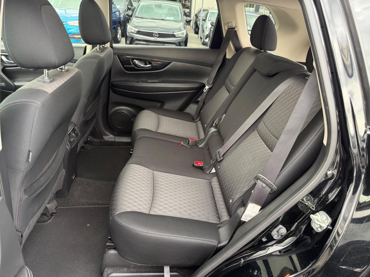 Nissan X-Trail 7 POSTI 1.7 150 CV TETTO APRIBILE X-Tronic N-Connecta