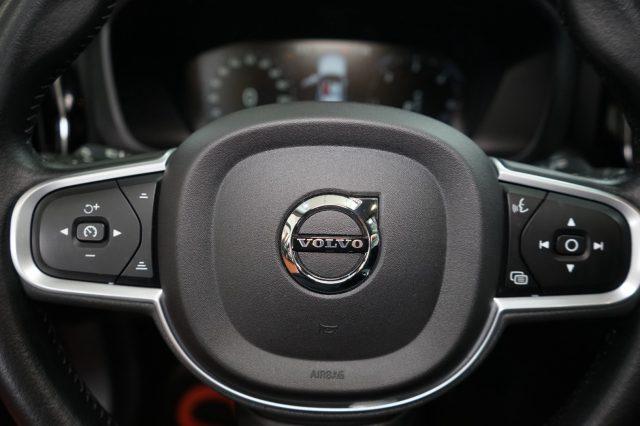 VOLVO XC60 B4 (d) AWD Geartronic Business