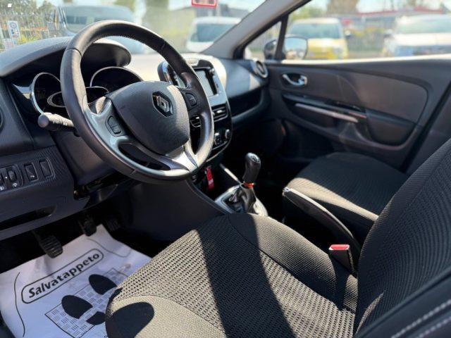 RENAULT Clio 1.2 75CV 5 porte Costume National