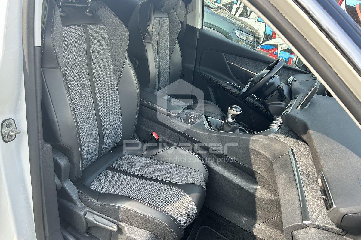 PEUGEOT 3008 BlueHDi 130 S&S Allure