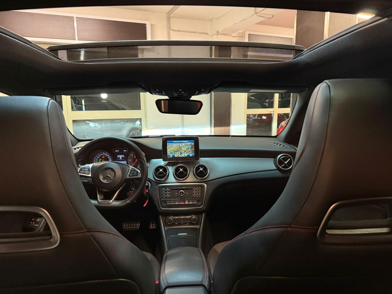 Mercedes-Benz CLA 180D Automatic Premium Amg Tetto