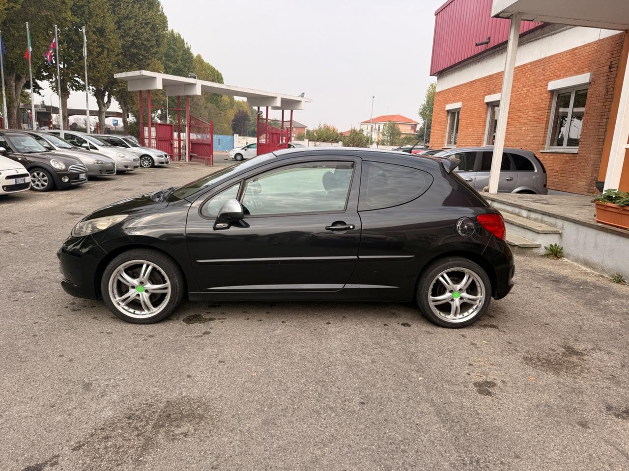 Peugeot 207 1.6 THP 150CV CC Féline