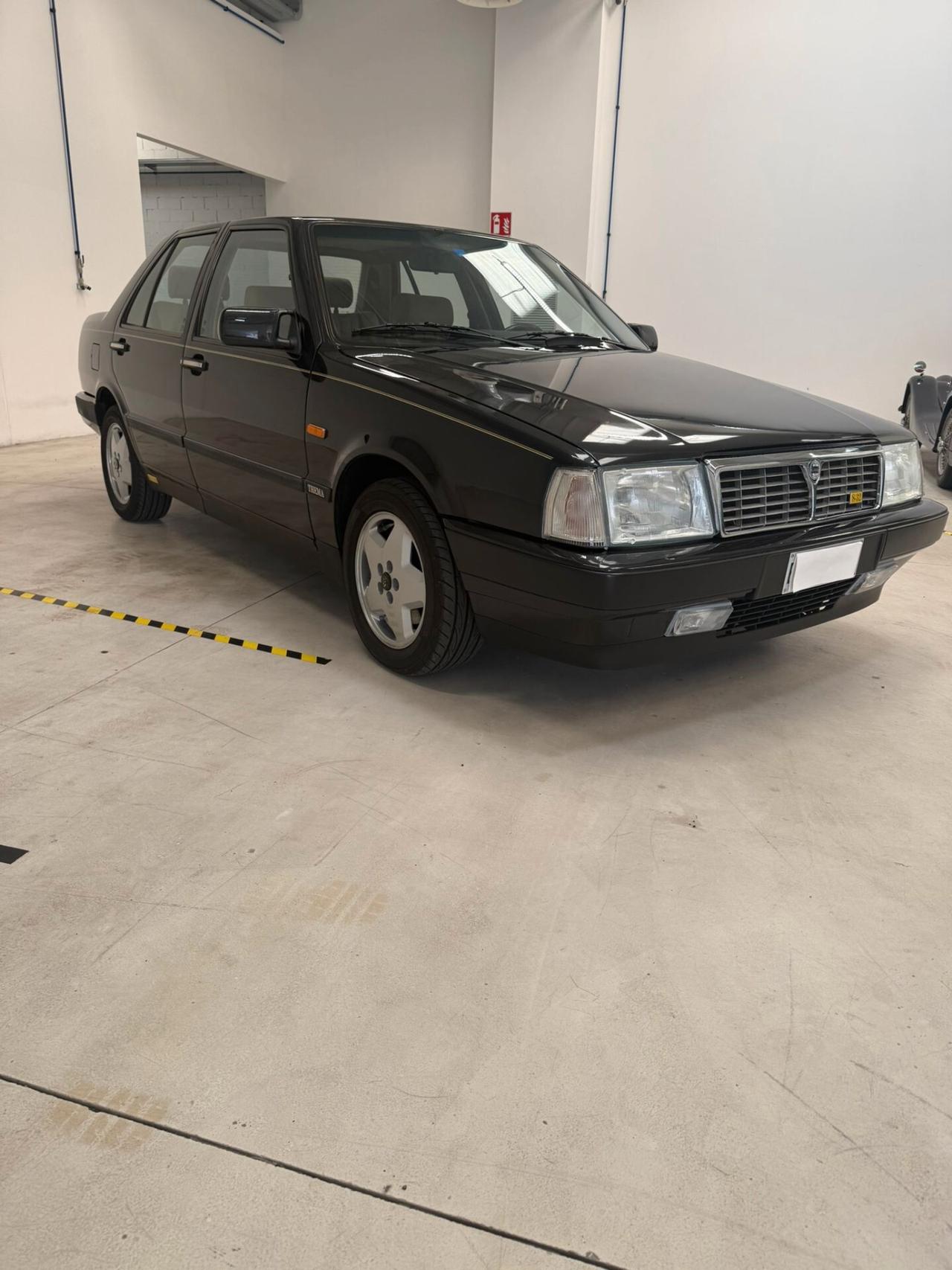 Lancia Thema Ferrari
