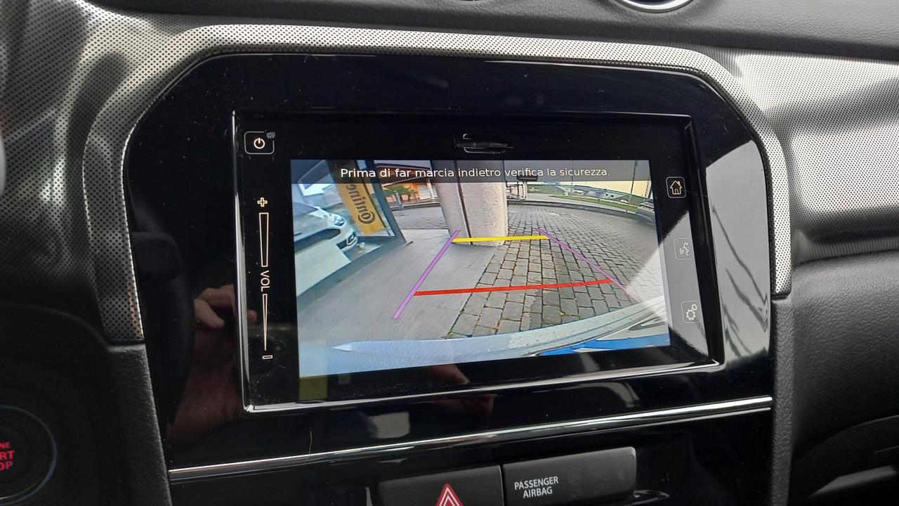 Suzuki Vitara 1.4 Hybrid Top