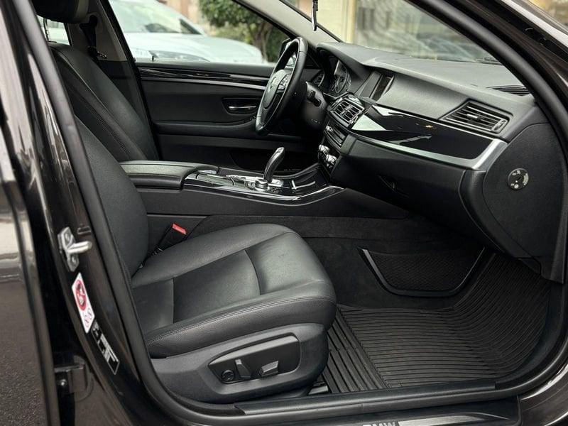 BMW Serie 5 520d Luxury Touring aut