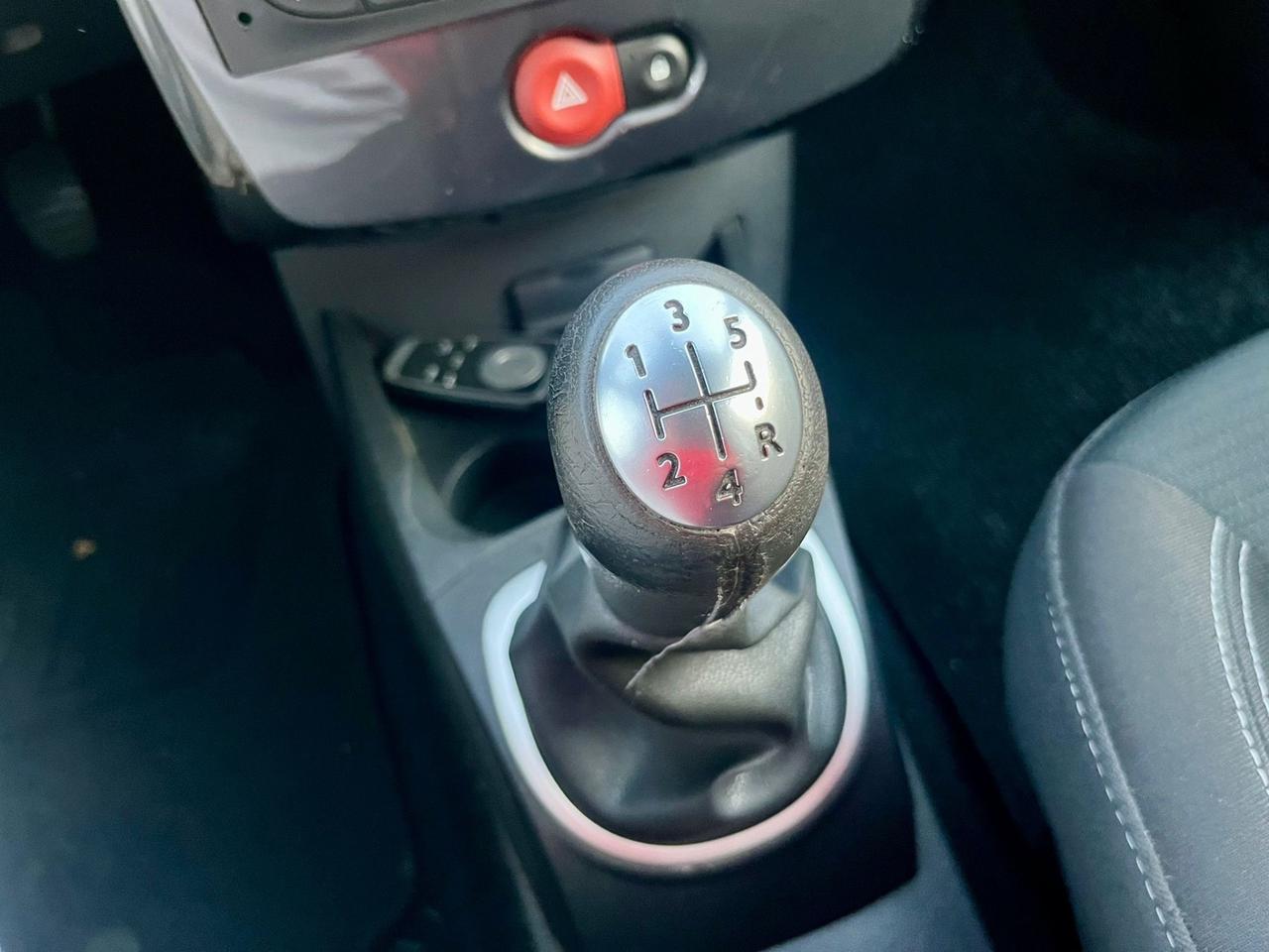 Renault Clio sw 1.2benz 2011 164.000km perfetta