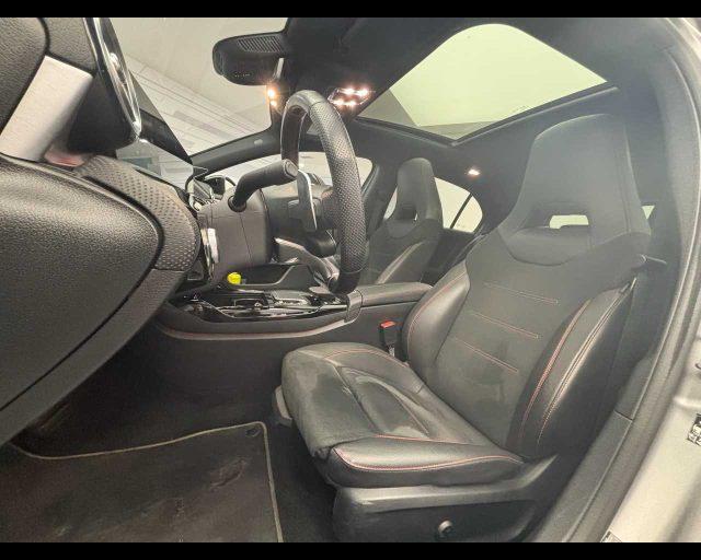 MERCEDES-BENZ A 35 AMG 4Matic