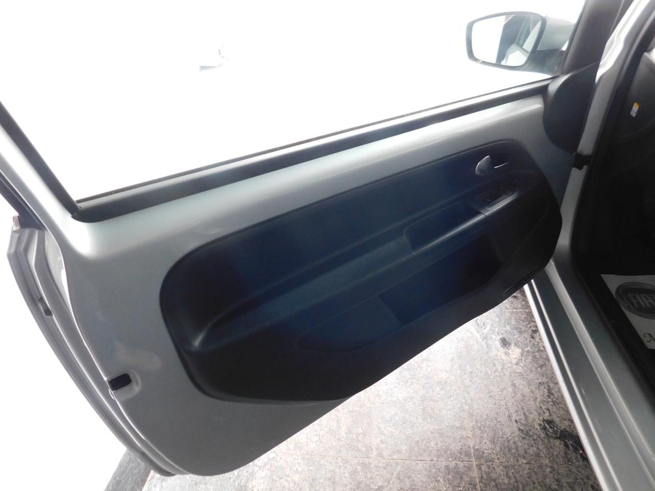 Volkswagen up! 1.0 75 CV 3p. move