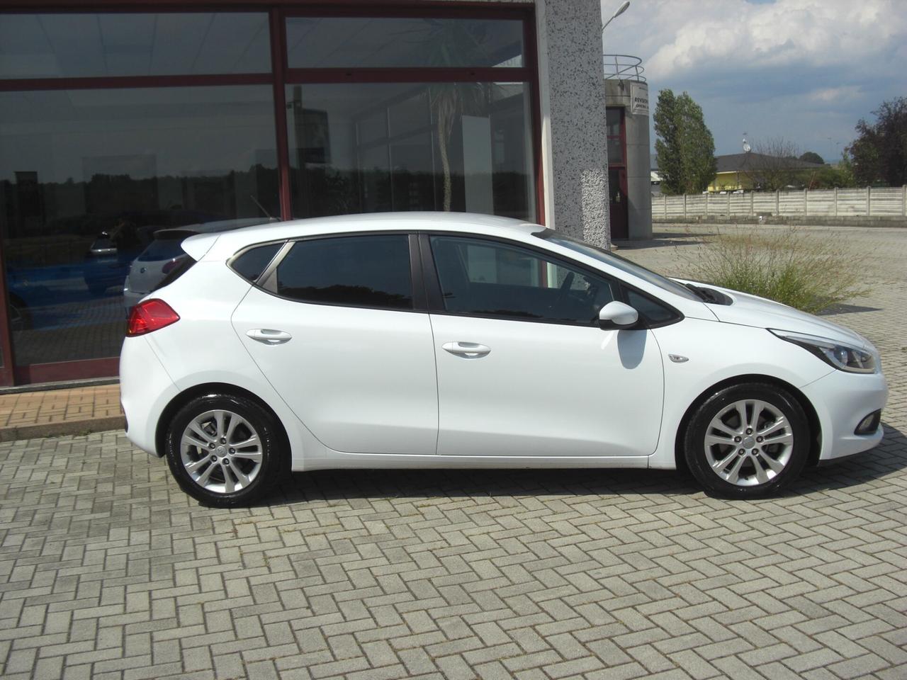 Kia Ceed cee'd 1.6 CRDi 110 CV 5 porte Cool