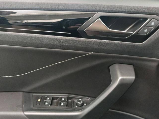 VOLKSWAGEN T-Roc 1.5 TSI ACT DSG R-Line