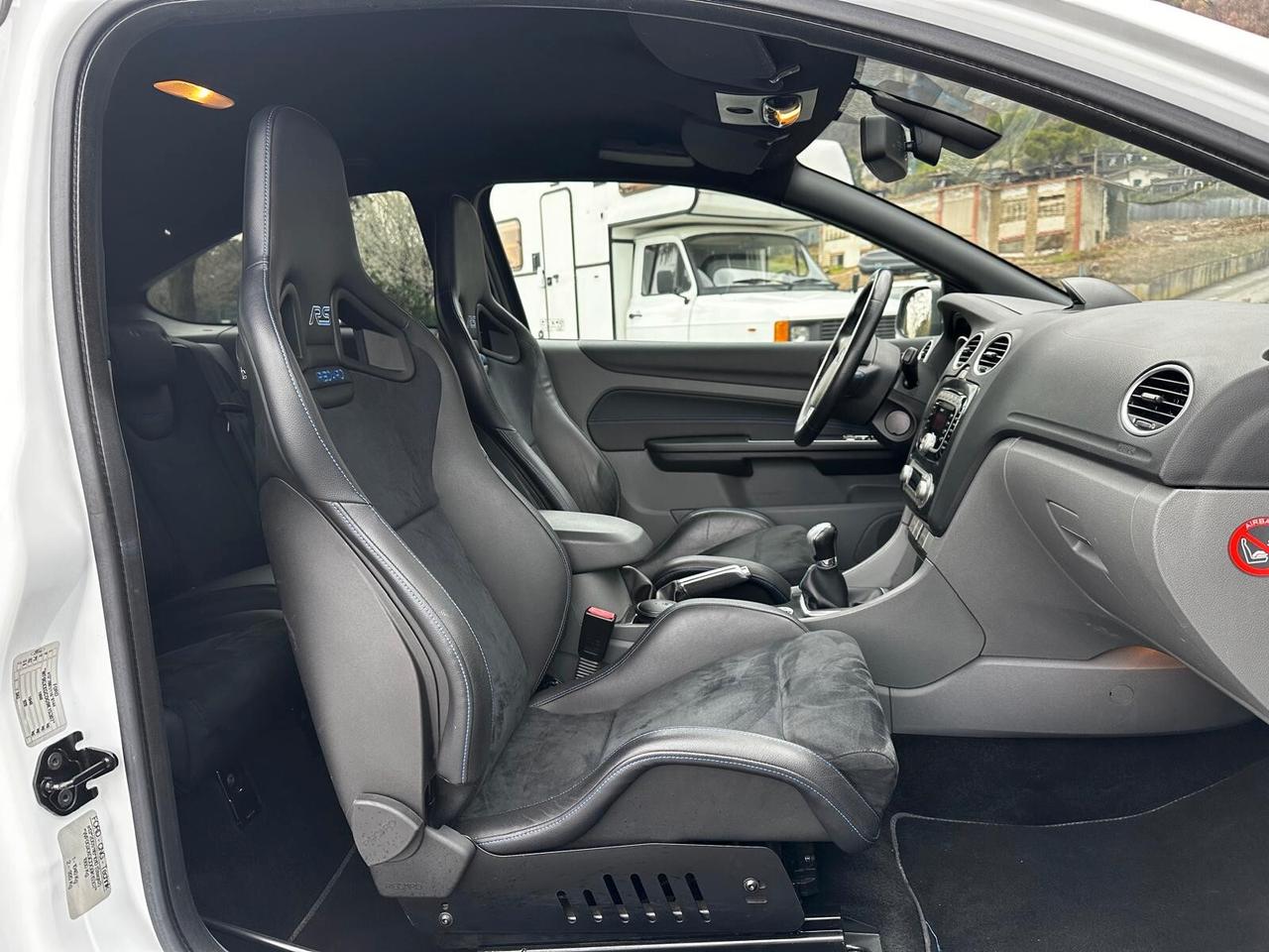 Ford Focus 2.5T (305CV) 3p. RS