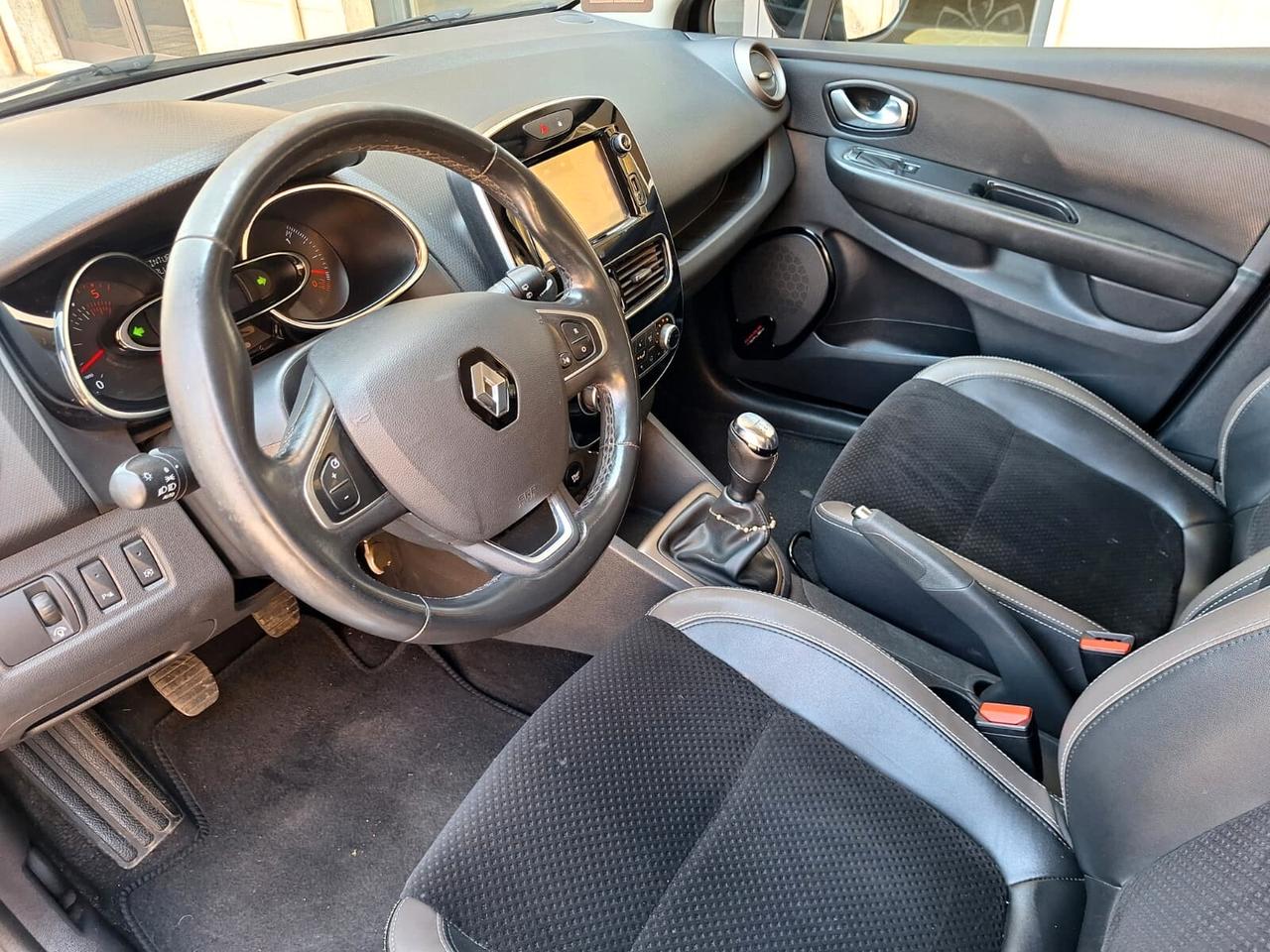 Renault Clio dCi 8V 75 CV Start&Stop 5 porte Energy Intens