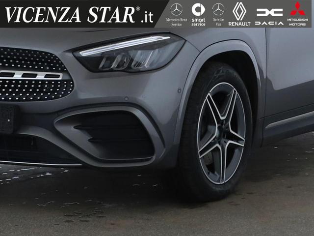 MERCEDES-BENZ GLA 180 MHV PREMIUM AMG