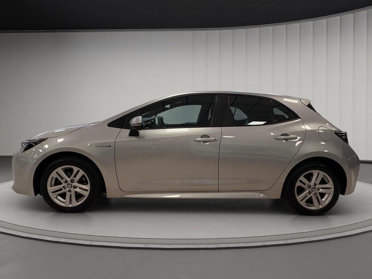 Toyota Corolla 1.8h Active cvt