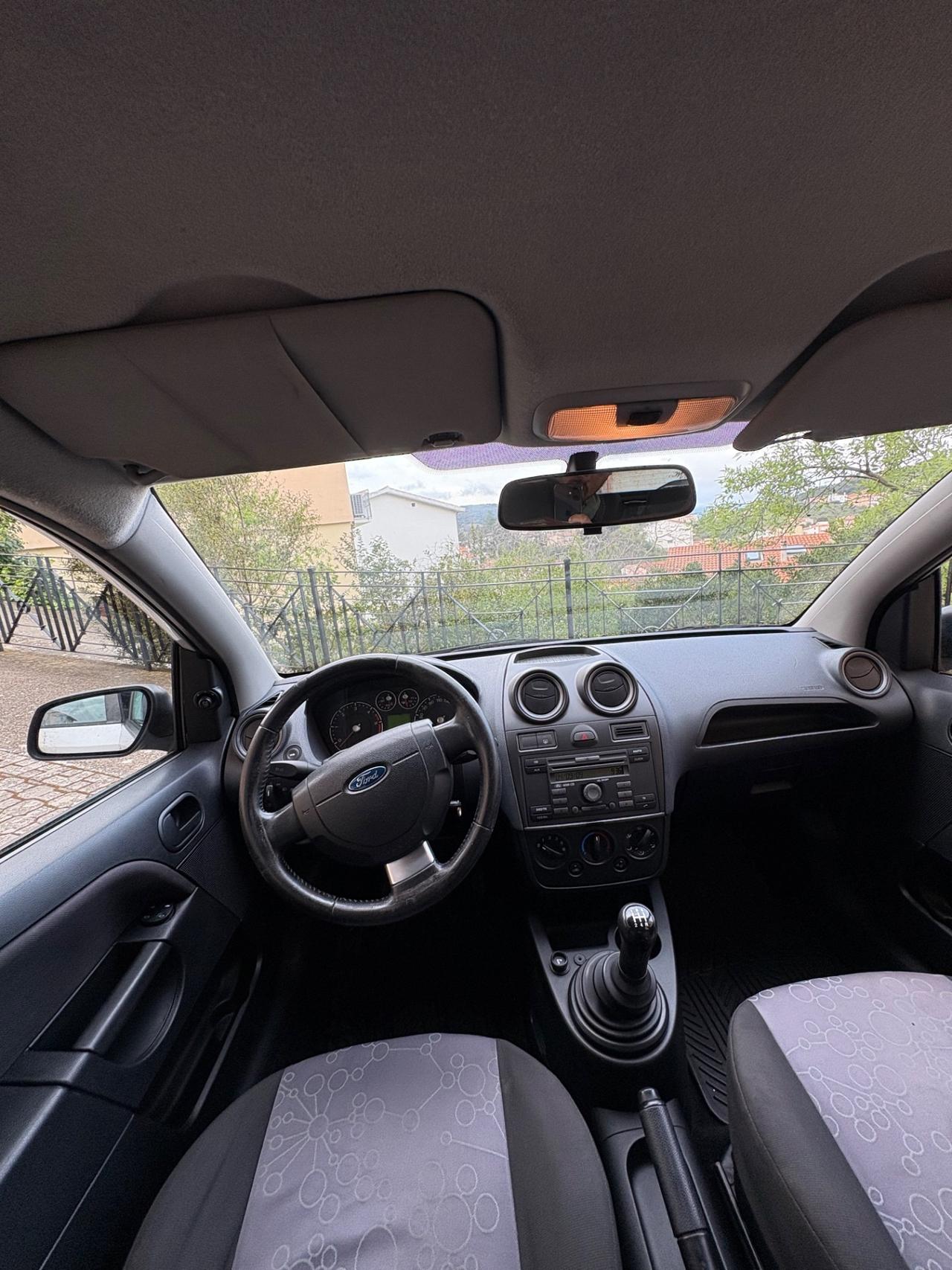 Ford Fiesta 1.4 TDCi 5p. Ghia