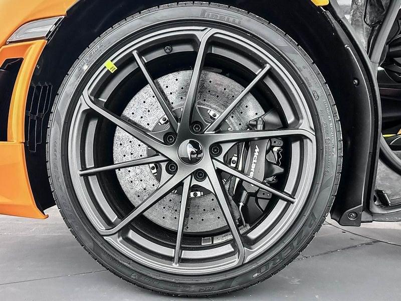 McLaren 750S 750S Coupè MY26 Performance - McLaren Milano