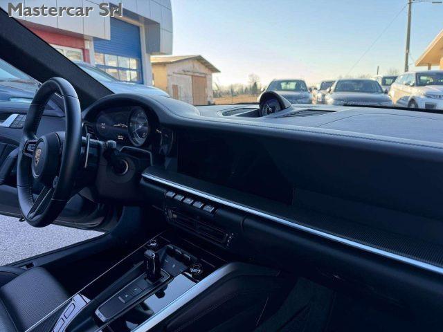 PORSCHE 992 911 Turbo Coupè GL658DB