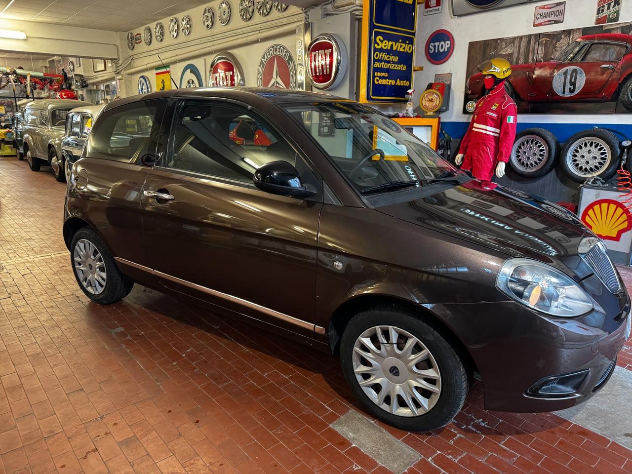 Lancia Ypsilon 1.2 69 CV Unyca