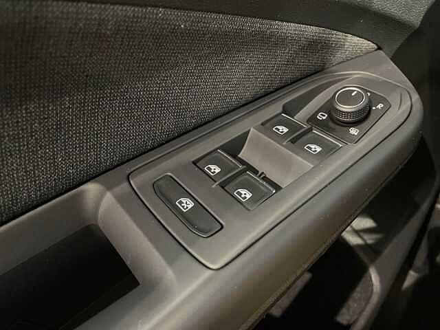 Volkswagen Golf 8ª serie 1.0eTSI 110CV DSG Life (MHEV) - IVA ESPOSTA