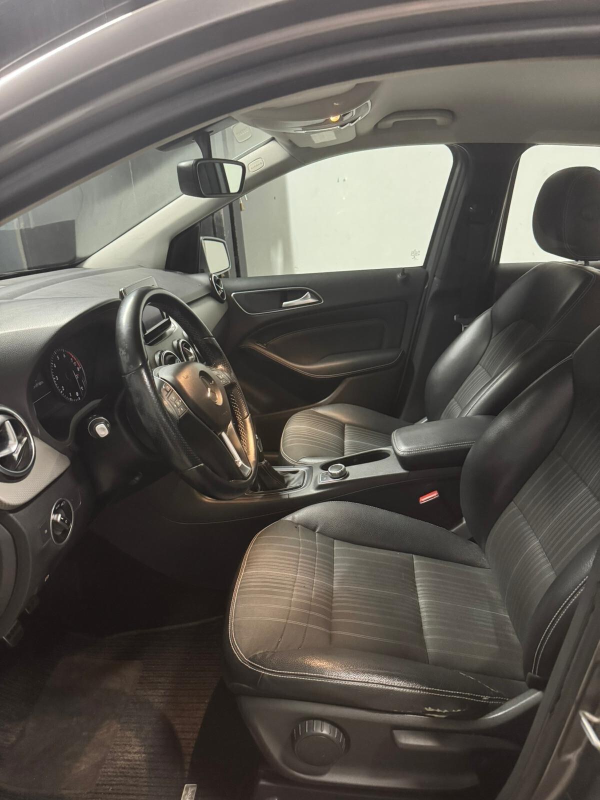 Mercedes-benz B 180 Premium 2013 Euro 6