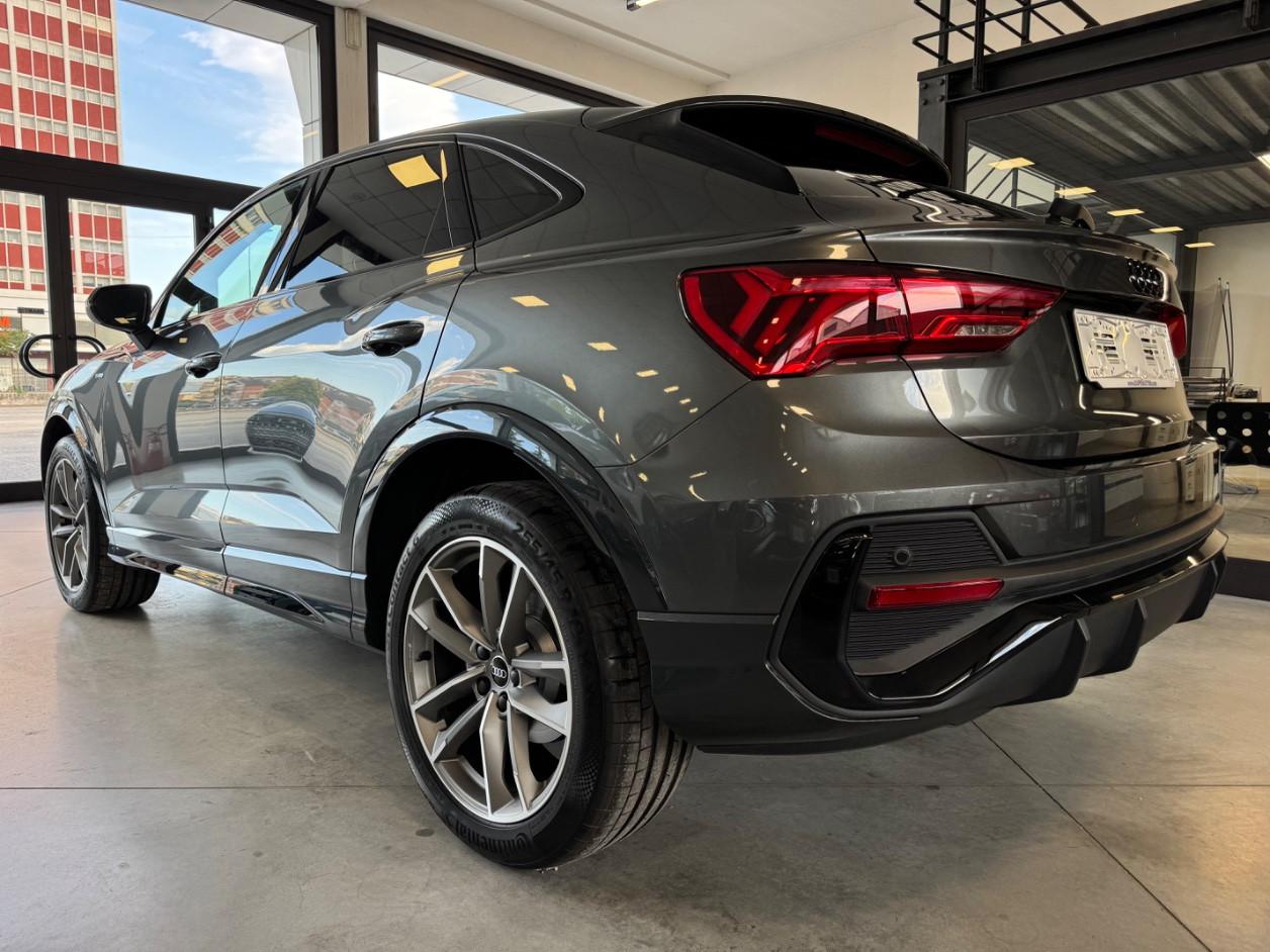 Audi Q3 SPB 35 2.0 TDI S-Tronic S-Line Edition Cerchi 19"