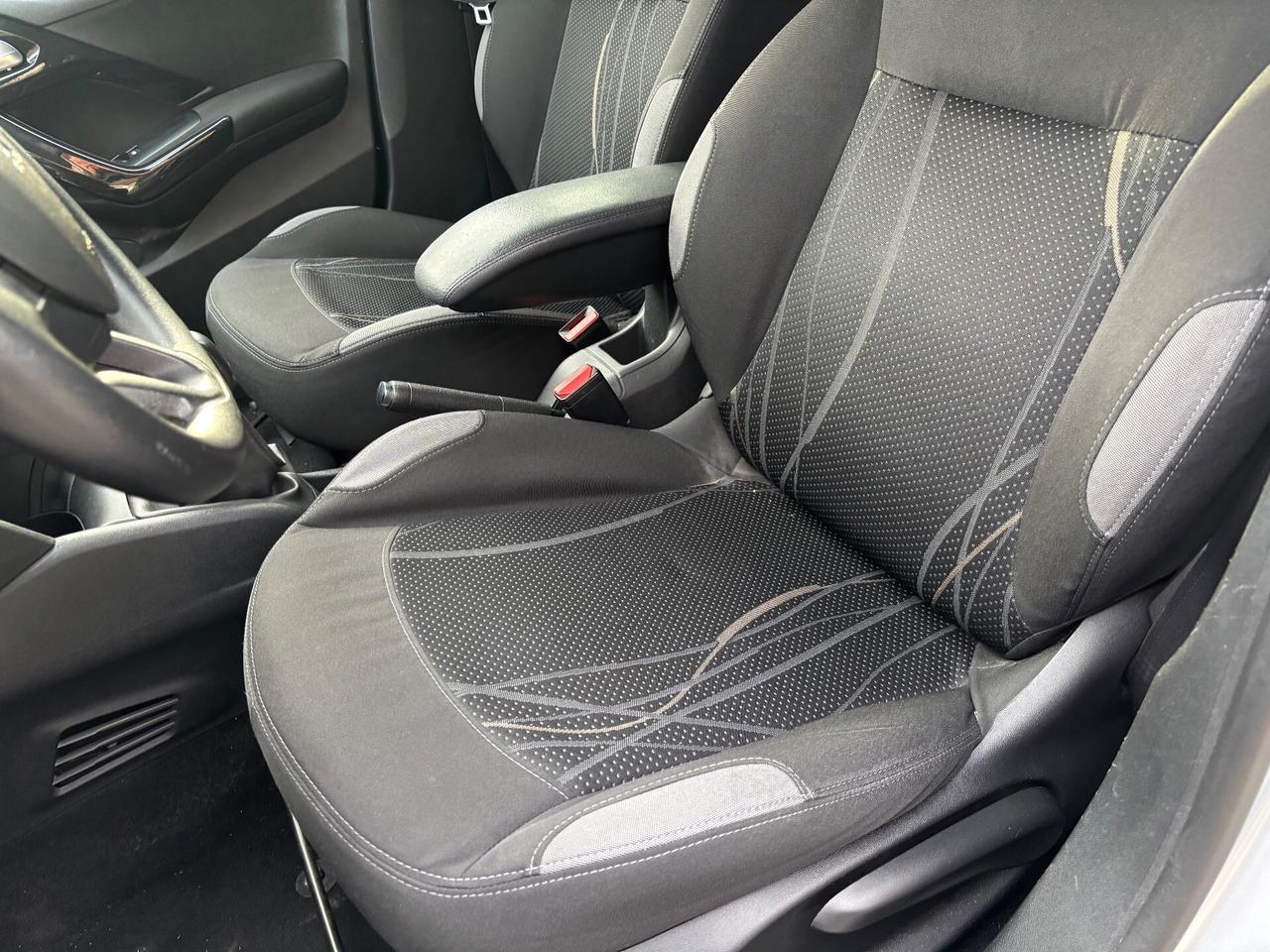 Peugeot 208 1.4 HDi 5 porte Active