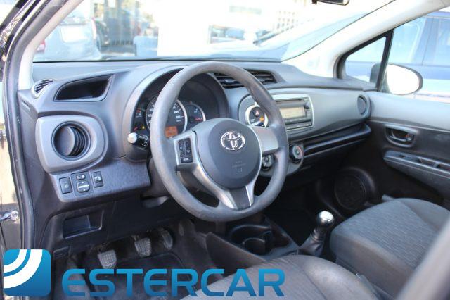 TOYOTA Yaris 1.0 5 porte Active