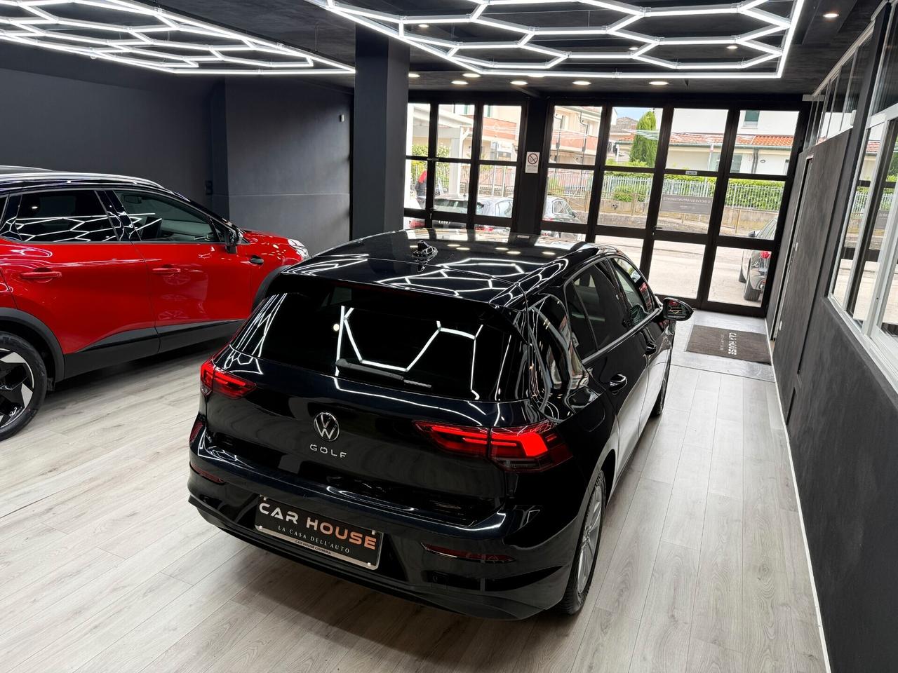 Volkswagen Golf 8 2.0 TDI 150CV DSG