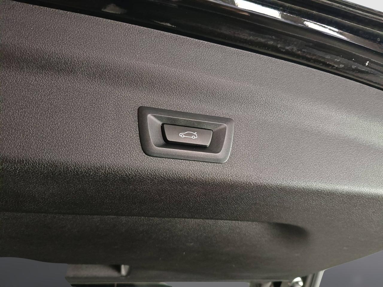 BMW X1 U11 - X1 sdrive18i X-Line auto